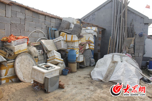 用來裝海鮮的泡沫箱子